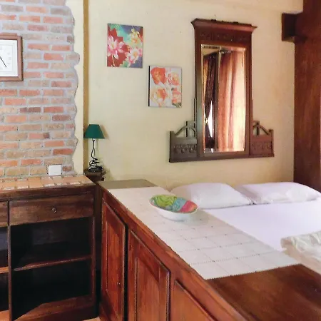 Casa Ulisse 度假居 *